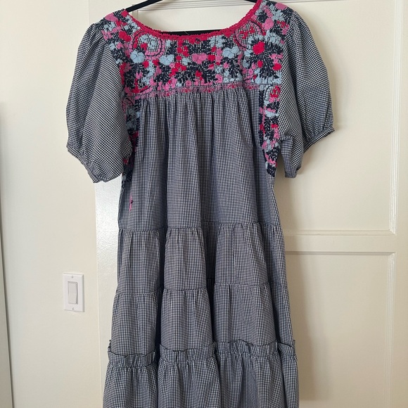 Mi Golondrina Gingham Dress Navy check with Pink embroidery - Picture 1 of 3